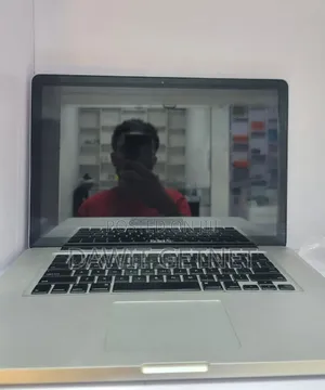 Photo - New Laptop Apple MacBook Pro 2019 8GB Intel Core I7 HDD 60GB