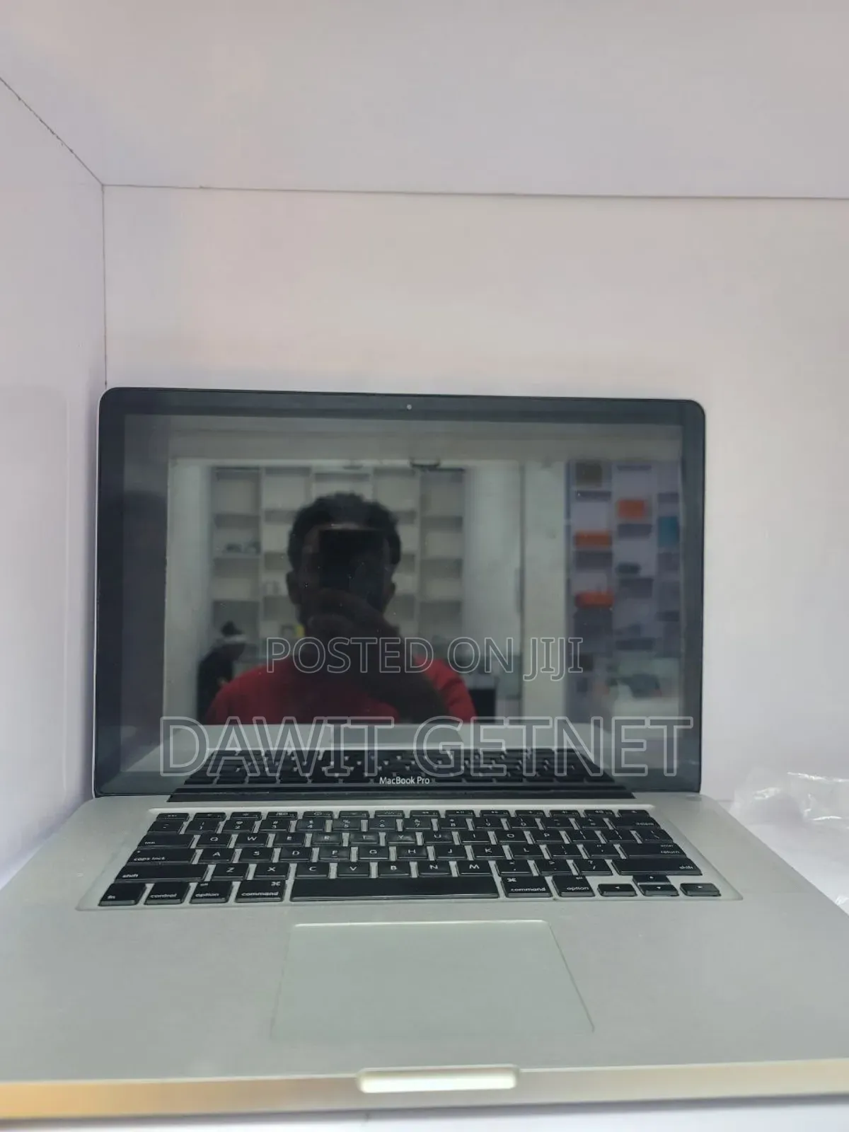 New Laptop Apple MacBook Pro 2019 8GB Intel Core I7 HDD 60GB