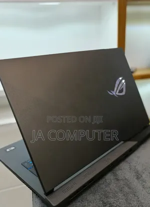 New Laptop Asus ROG Strix G17 16GB AMD Ryzen 7 SSD 1T