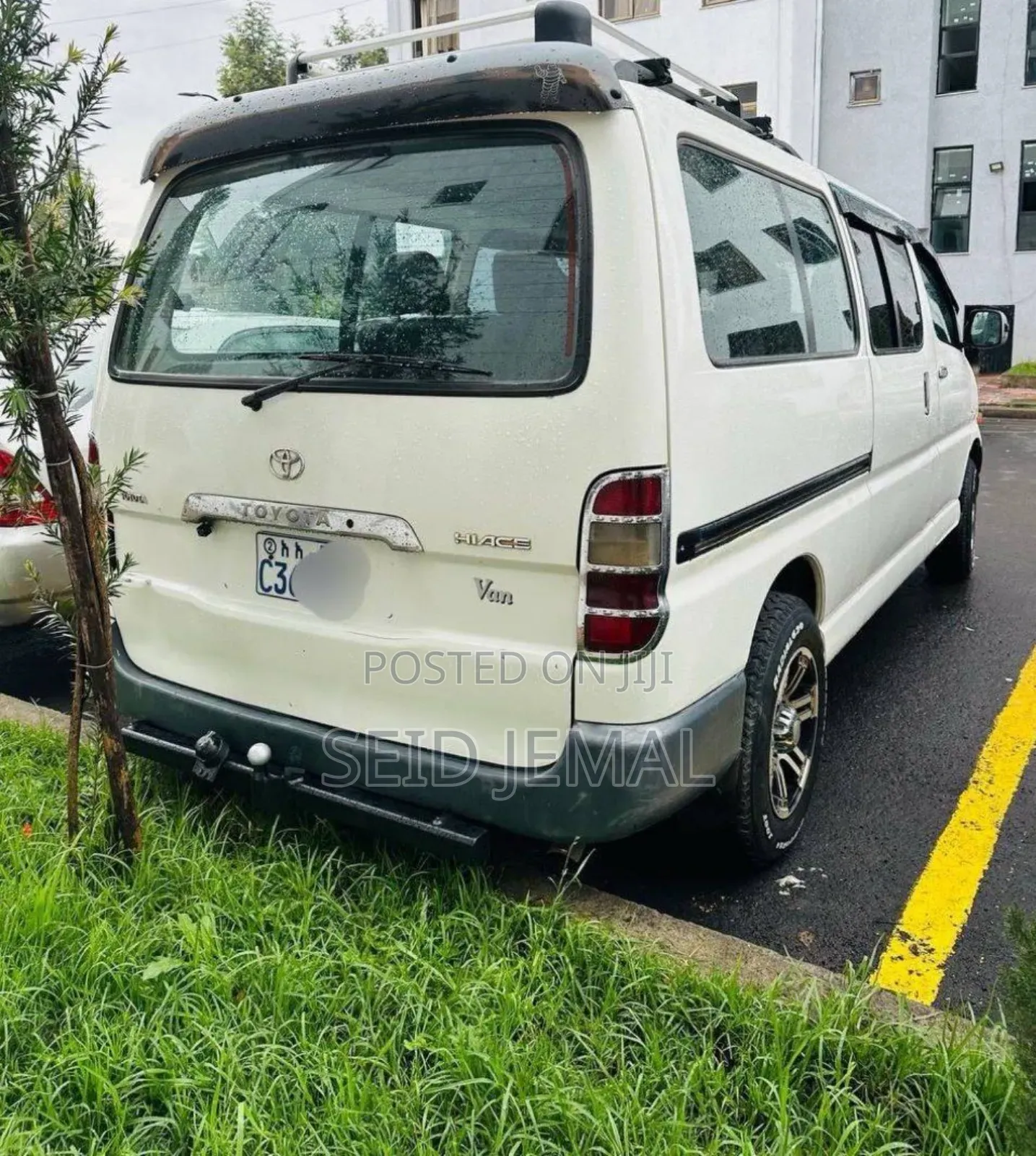 Toyota HiAce 2006 White