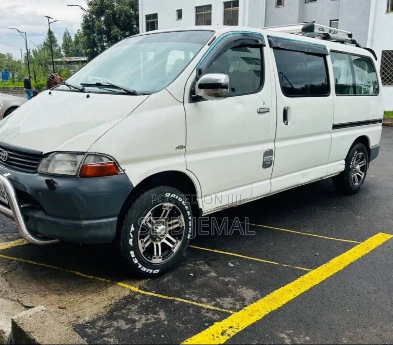Toyota HiAce 2006 White