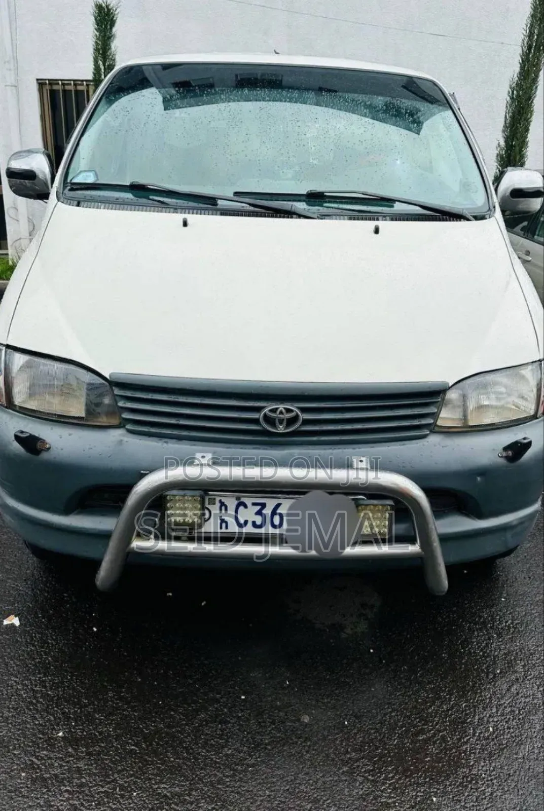 Toyota HiAce 2006 White