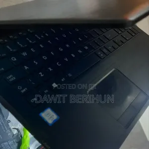 Photo - New Laptop Toshiba Satellite Pro L550 4GB Intel Core I5 HDD 1T