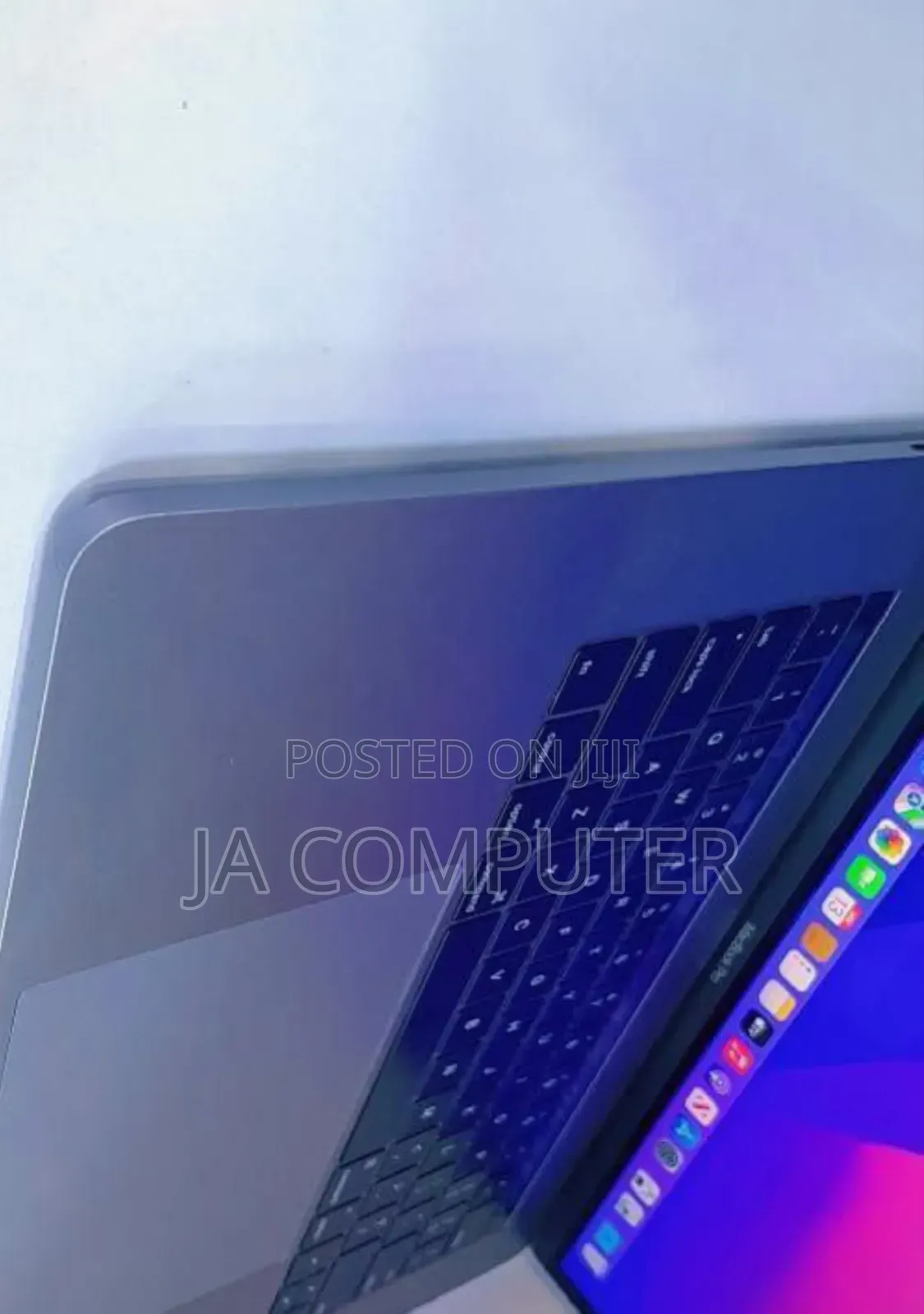 New Laptop Apple MacBook Pro 2017 16GB Intel Core I7 SSD 512GB