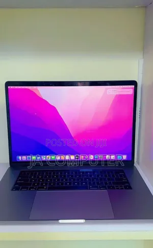 New Laptop Apple MacBook Pro 2017 16GB Intel Core I7 SSD 512GB