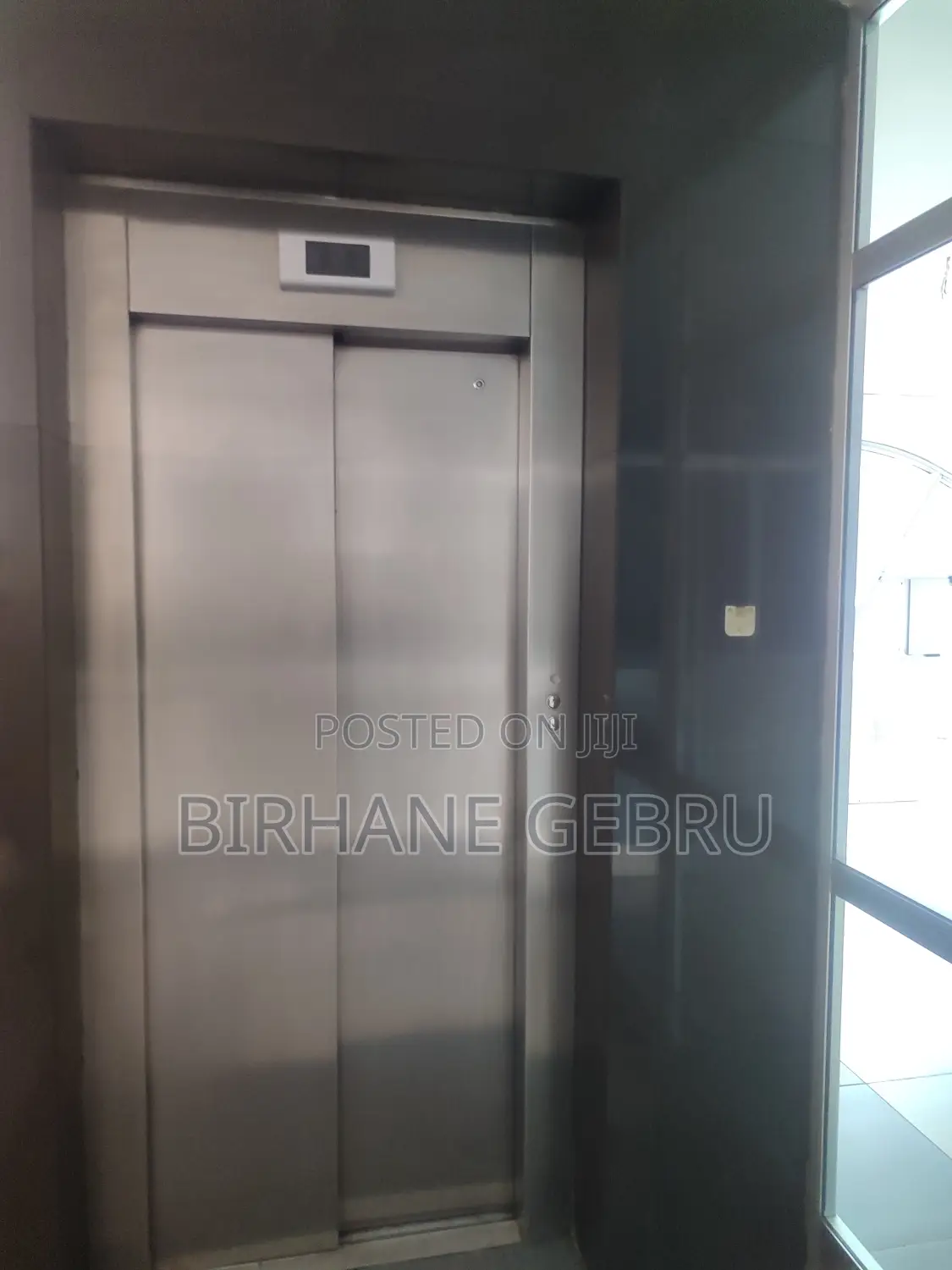 Luxury Apartiment Rent for Office