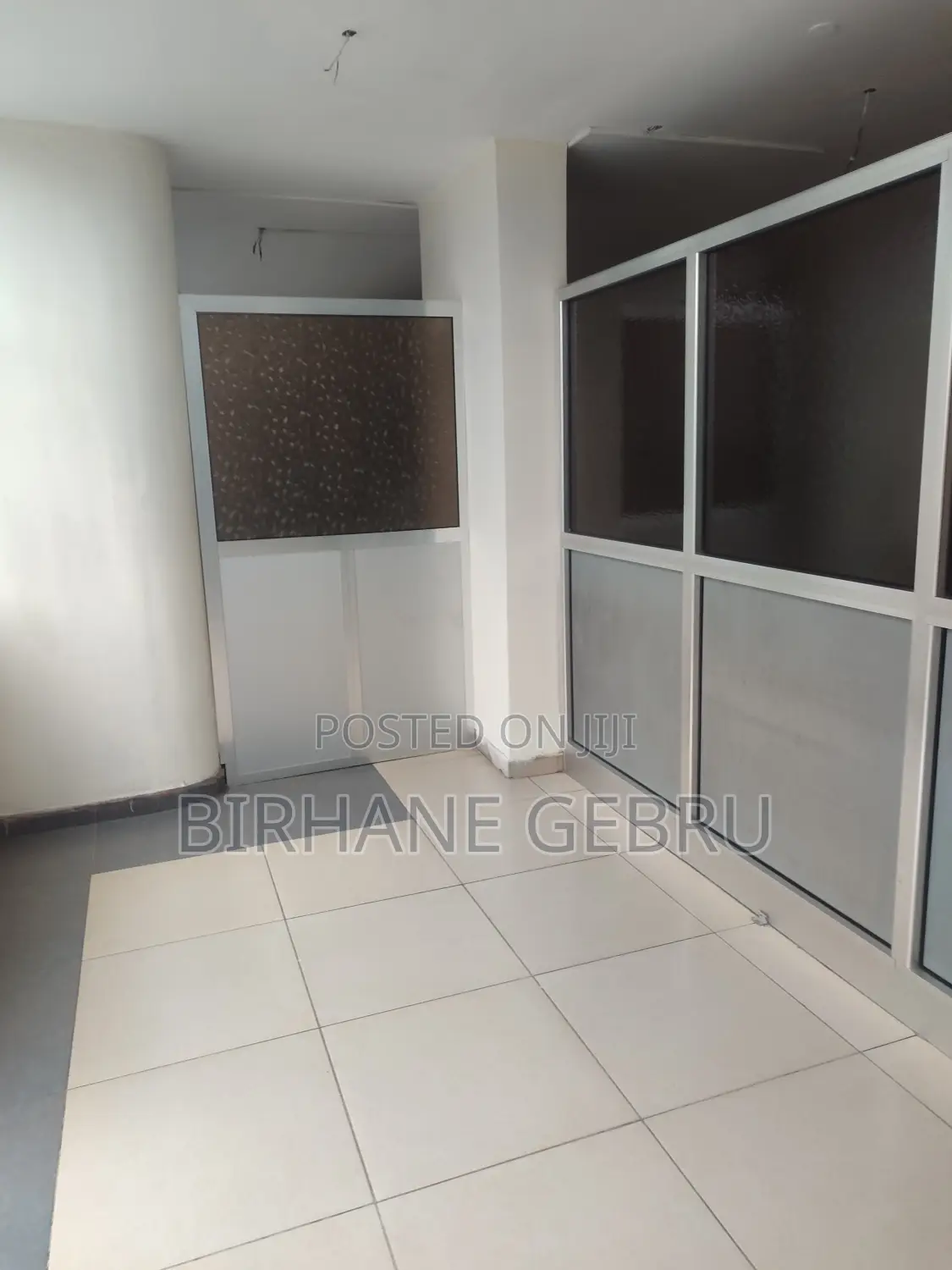 Luxury Apartiment Rent for Office