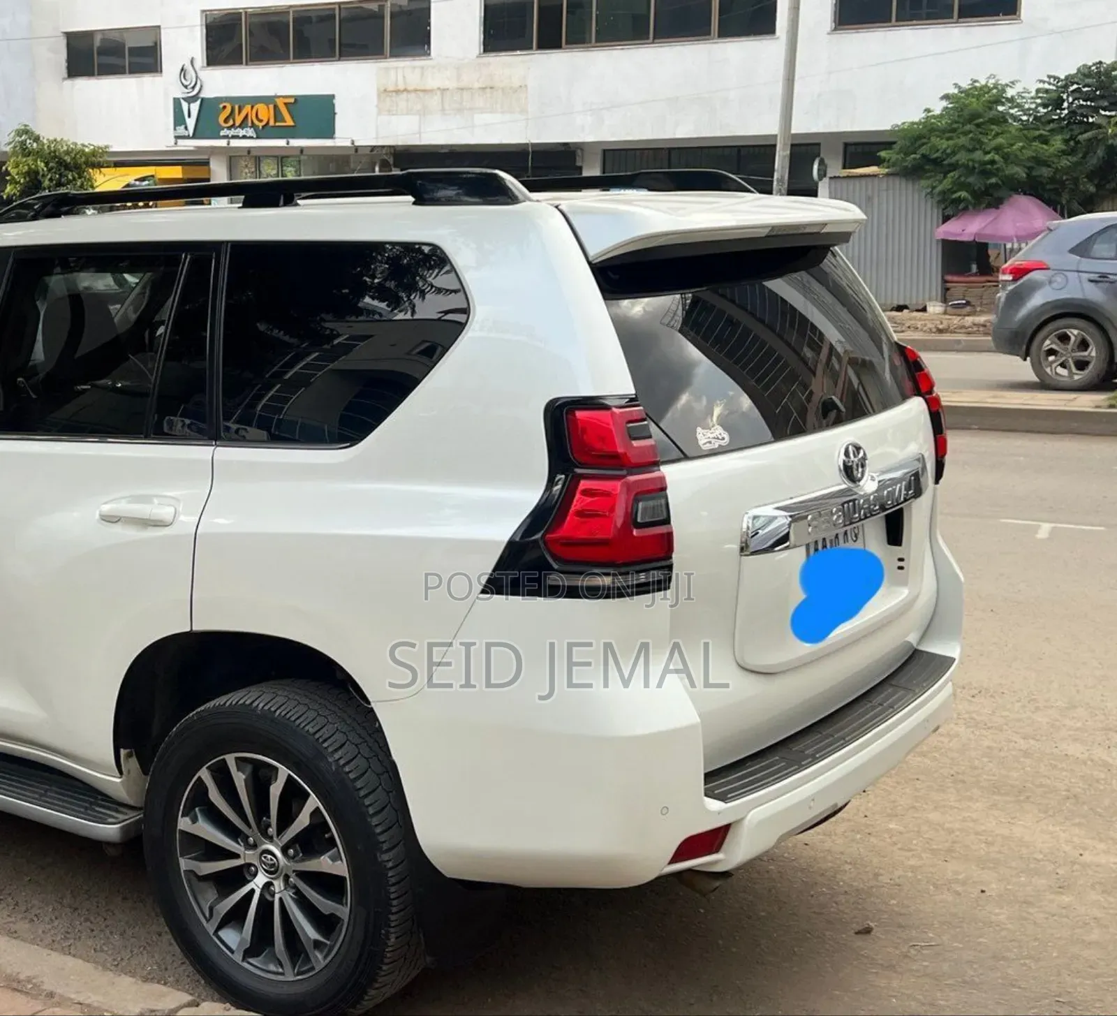 Toyota Land Cruiser Prado 2019 White