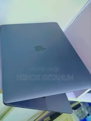 Photo - New Laptop Apple MacBook Pro 2017 16GB Intel Core I7 SSD 512GB