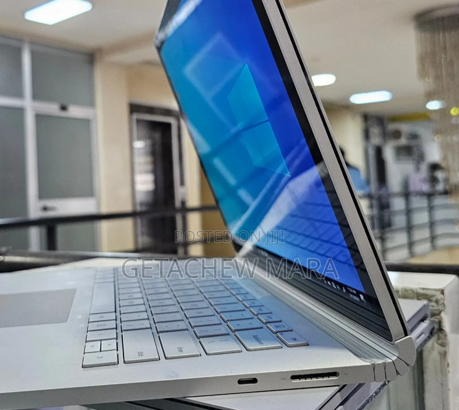 New Laptop Apple MacBook Pro M1 16GB Intel Core I7 SSD 256GB