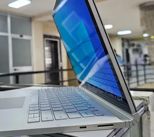 New Laptop Apple MacBook Pro M1 16GB Intel Core I7 SSD 256GB