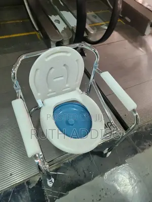 Photo - Toilet Chair絫我commode Chair麻雀commode Chair屾我commode Chair段的commode