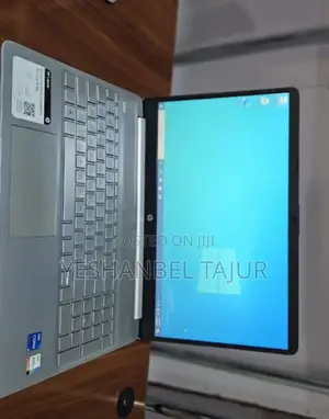 New Laptop HP Stream Notebook 8GB Intel Core I5 SSD 256GB