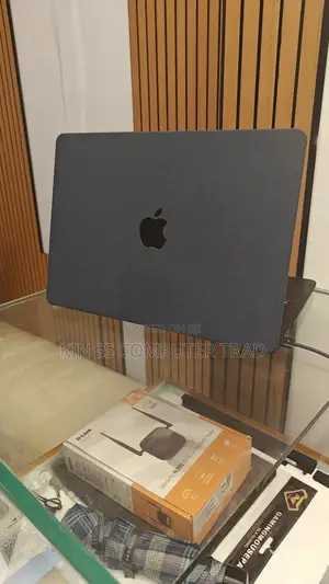 New Laptop Apple MacBook Air 2022 M2 8GB Intel Core M2 SSD 256GB