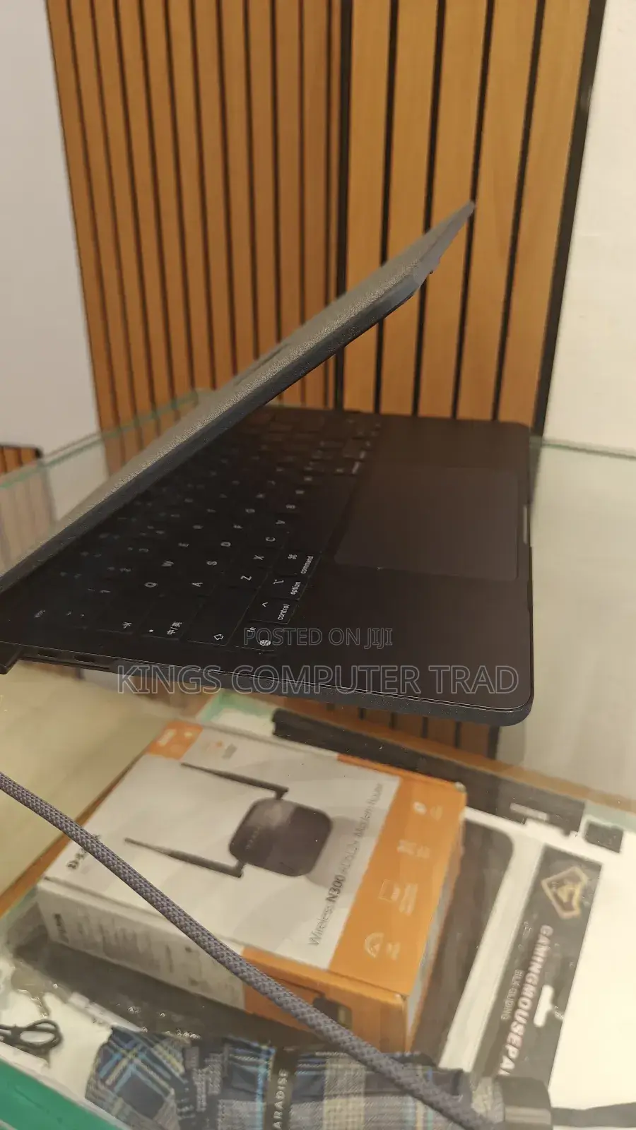 New Laptop Apple MacBook Air 2022 M2 8GB Intel Core M2 SSD 256GB