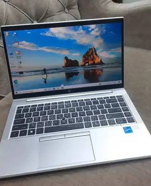 New Laptop HP EliteBook 840 G8 16GB Intel Core I5 SSD 512GB