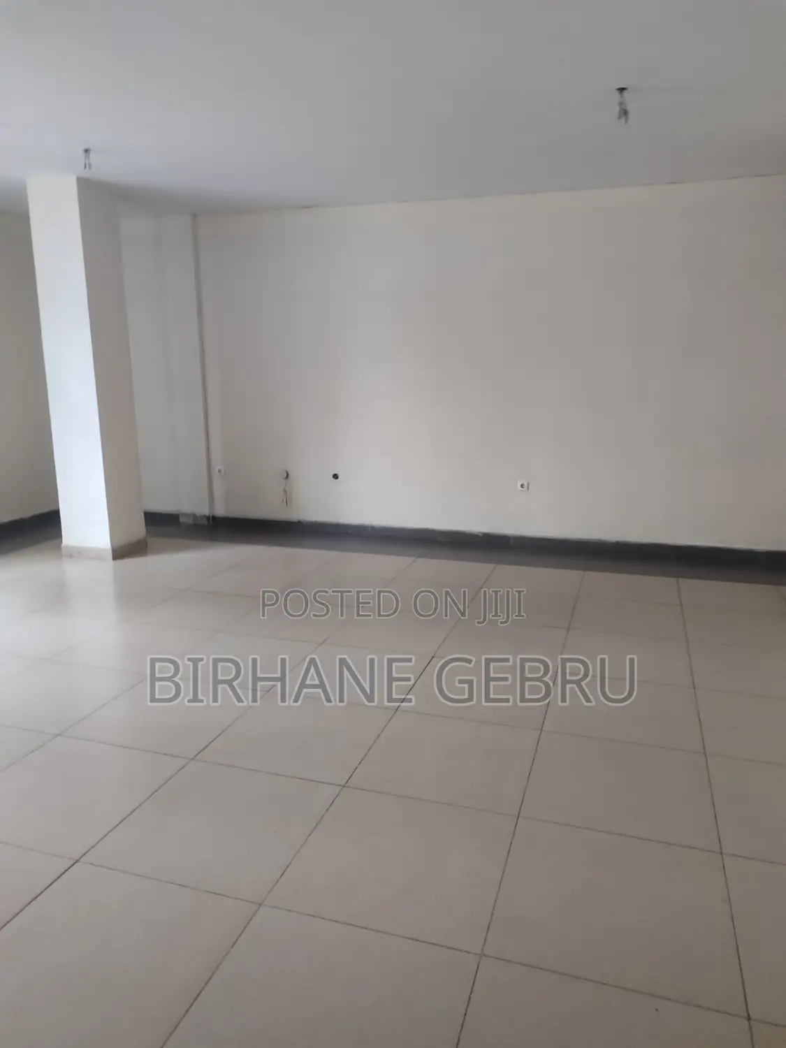 Complex Apartiment Rent for Bank Show Room Training and Other Busines