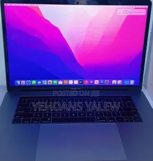 Photo - New Laptop Apple MacBook Pro 2017 16GB Intel Core I7 SSD 512GB