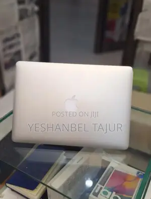 New Laptop Apple MacBook Air 2017 8GB Intel Core I5 SSD 256GB