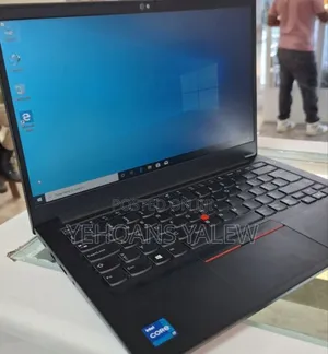New Laptop Lenovo ThinkPad E14 G5 16GB Intel Core I7 SSD 256GB