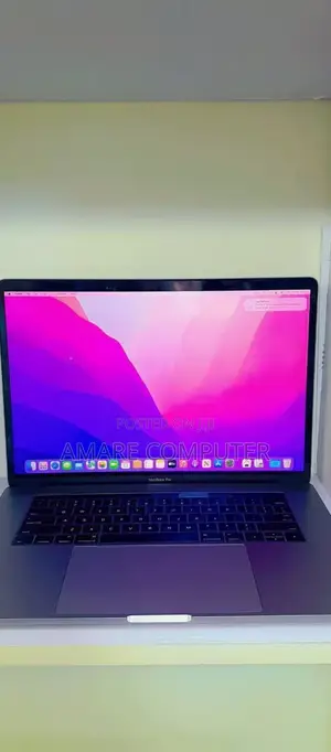 New Laptop Apple MacBook Pro 2017 16GB Intel Core I7 SSD 512GB