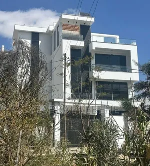 6bdrm House in Bole for sale