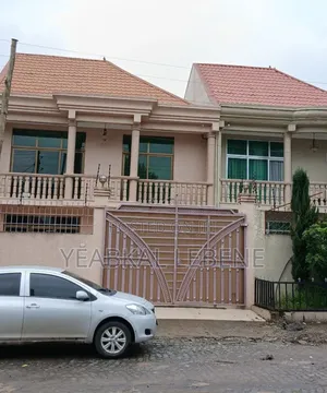 5bdrm House in Bole for sale