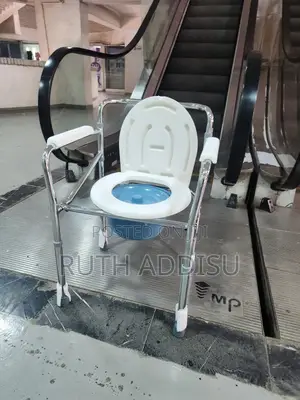 Photo - የአዋቂ ተንቀሳቃሽ የፖፖ መቀመጫ Commode Chair岐了toilet Chair麴你commode Chair New