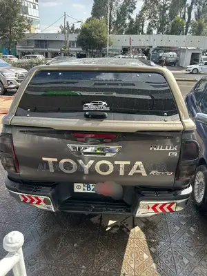 Toyota Hilux 2017 Black