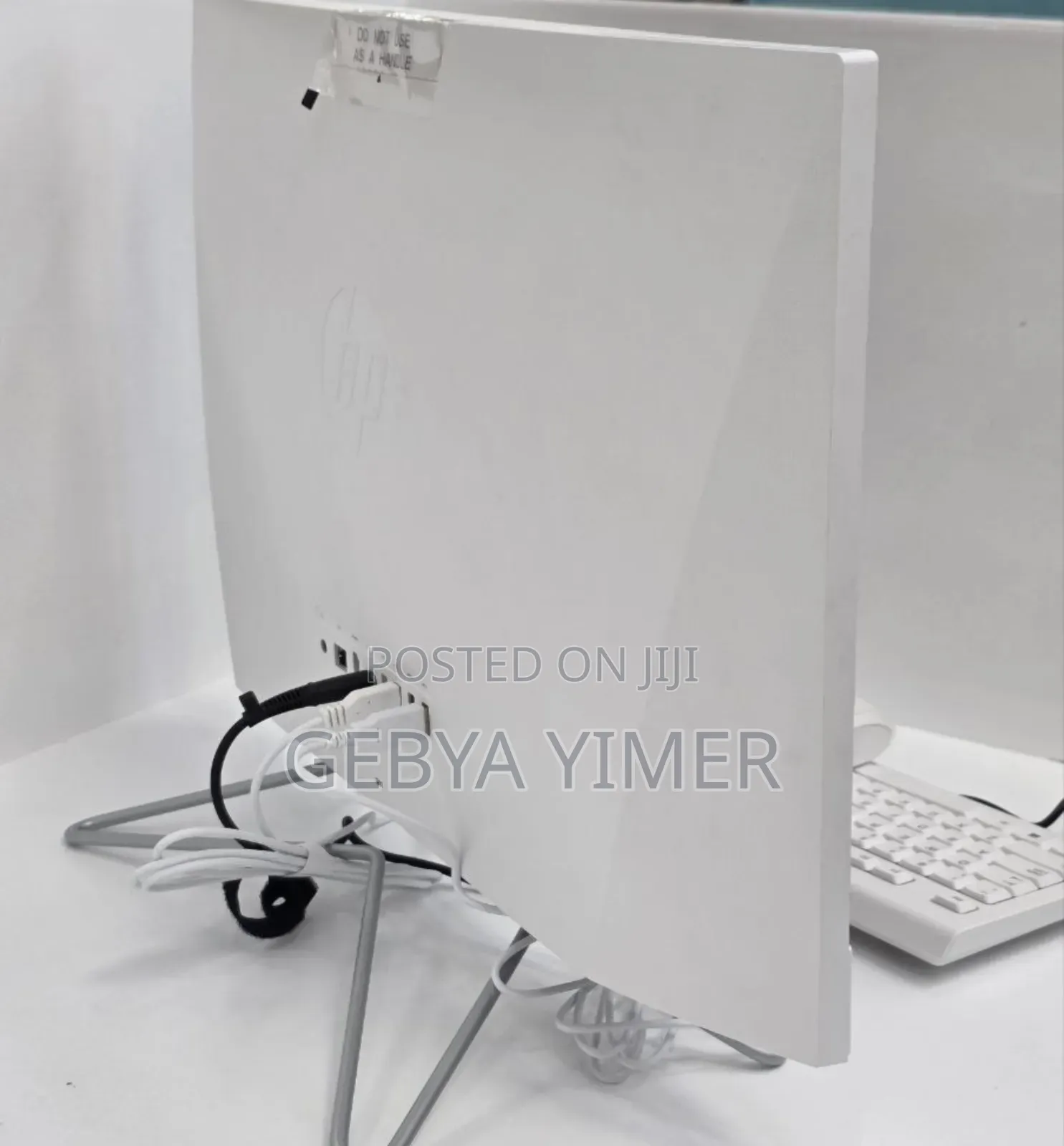 New Desktop Computer HP 200 G4 All-in-One 8GB Intel Core I3 SSHD+SSD 1T