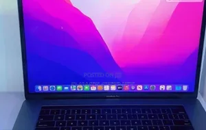 New Laptop Apple MacBook Pro 2019 16GB Intel Core I7 SSD 512GB