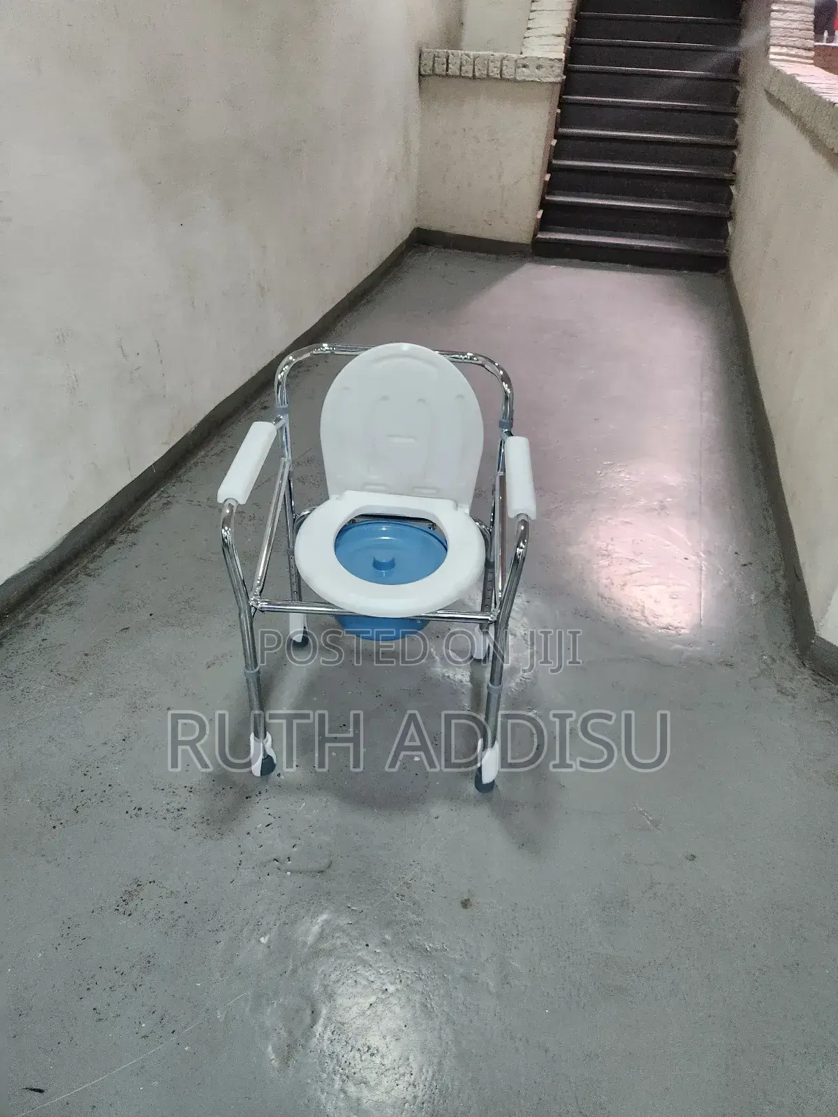 የታካሚ ተንቀሳቃሽ የፖፖ መቀመጫ Toilet Chair痲你commode Chair管道commode Chair