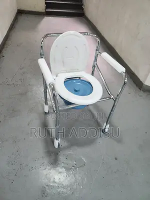 የፖፖ መጠቀሚያ Commode Chair衼你poty Chair令人commode Chair永不poty Chair Medical