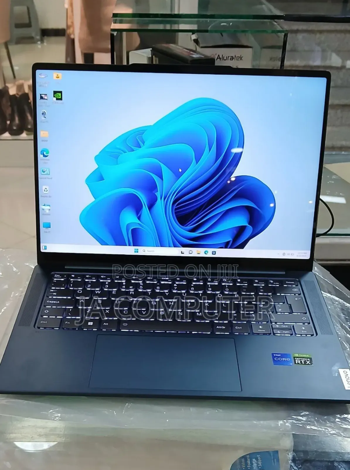 New Laptop Lenovo ThinkPad Yoga 32GB Intel Core I7 SSD 1T