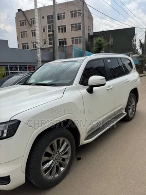 Toyota Land Cruiser 3.5 V6 2022 White