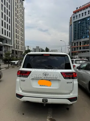 Toyota Land Cruiser 3.5 V6 2022 White