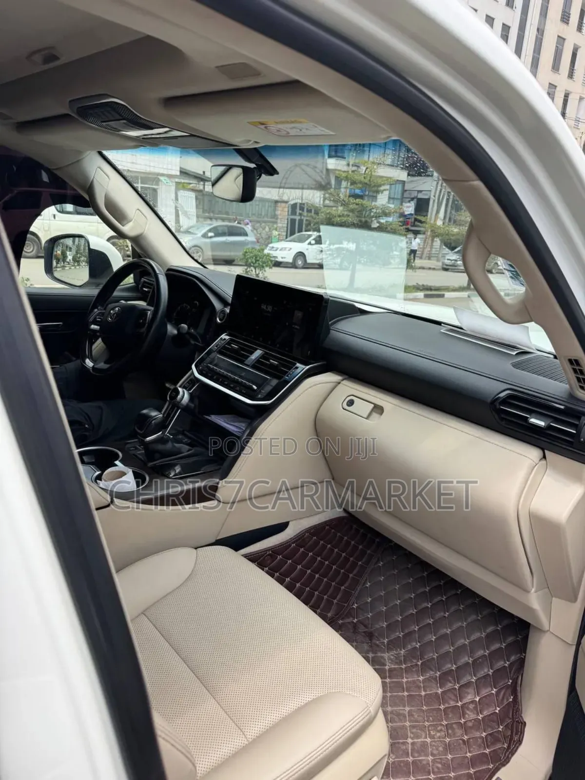 Toyota Land Cruiser 3.5 V6 2022 White