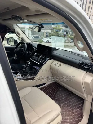 Toyota Land Cruiser 3.5 V6 2022 White