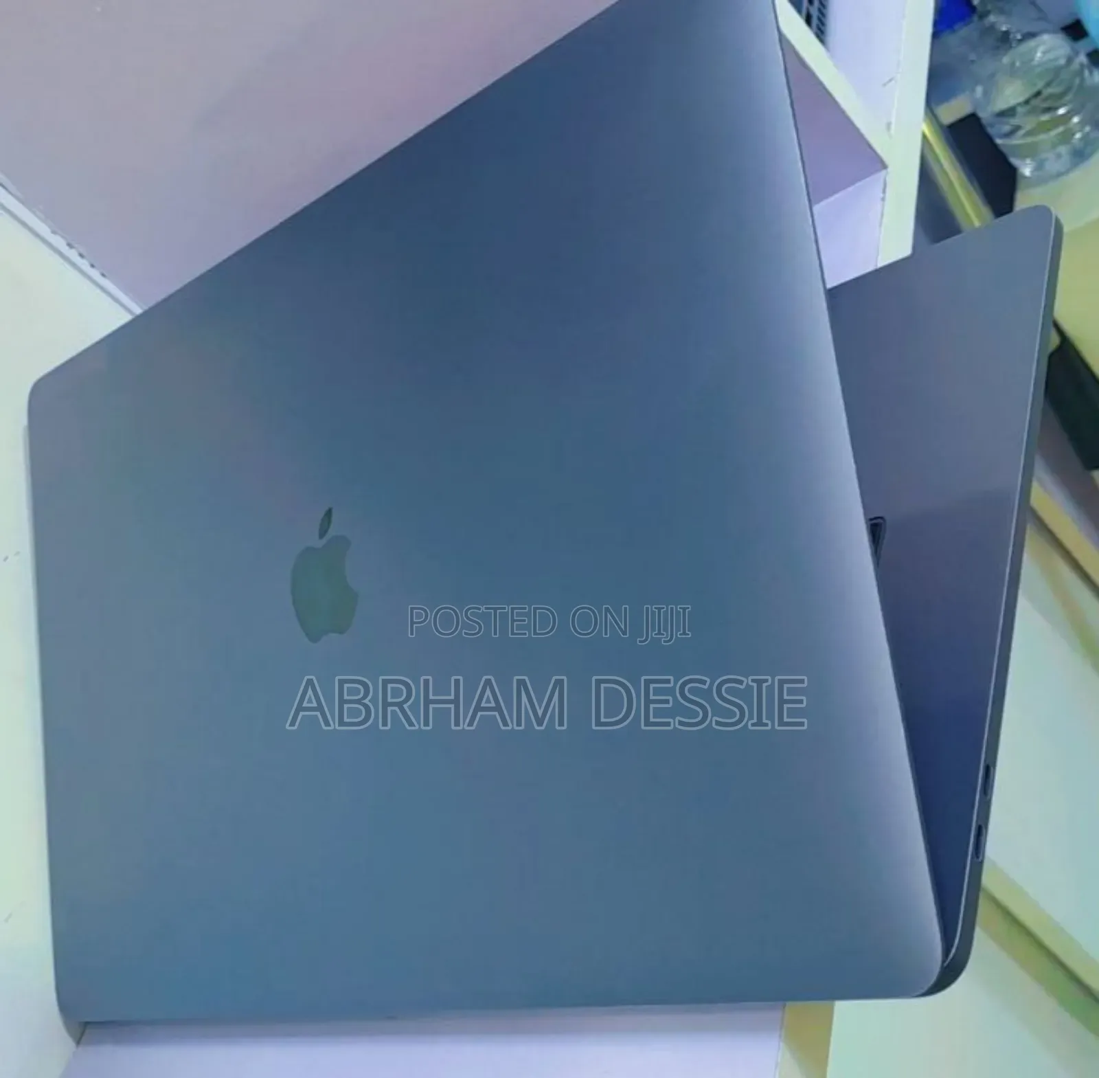 New Laptop Apple MacBook Pro 2017 16GB Intel Core I7 SSD 512GB