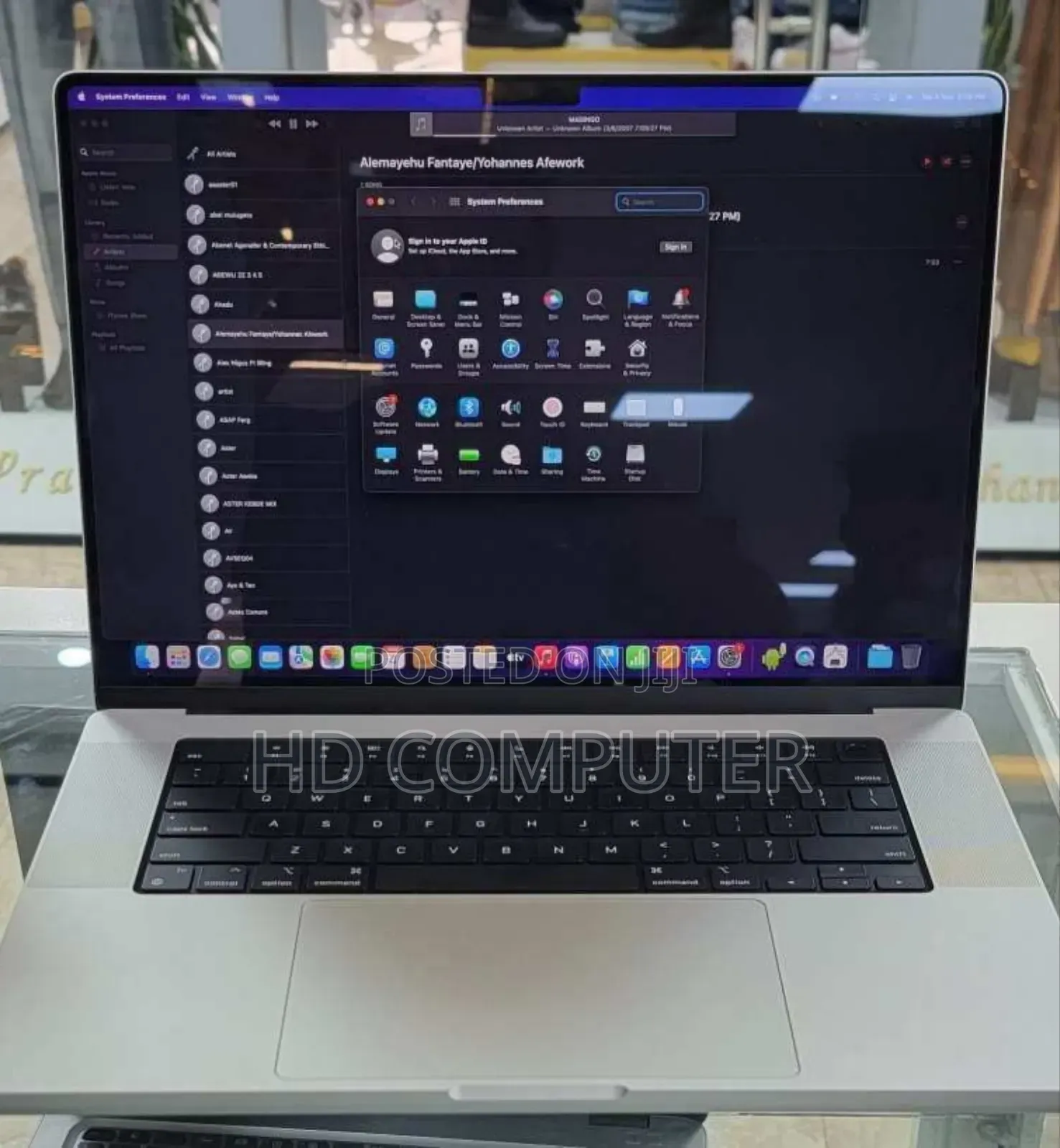 New Laptop Apple MacBook Pro M1 16GB Apple M1 Pro SSD 1T