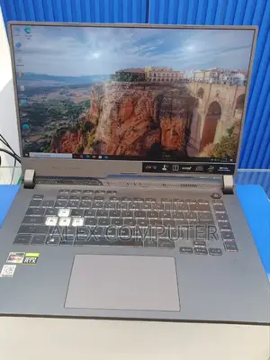 New Laptop Asus ROG Strix G15 16GB AMD Ryzen 9 SSD 1T