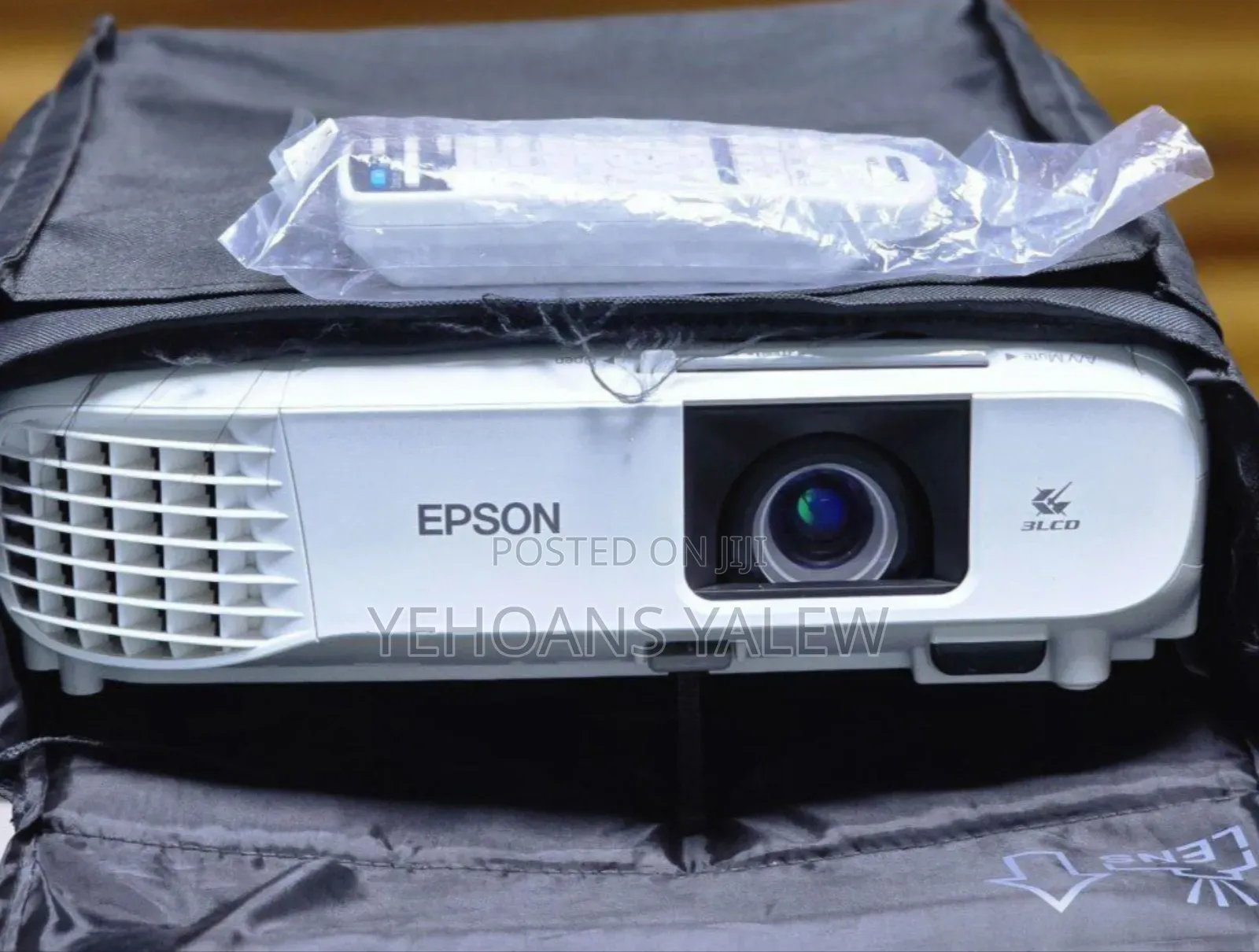 Rbrand New Epson Projector Has Remote Model Name: Eb-X39 Hardwa