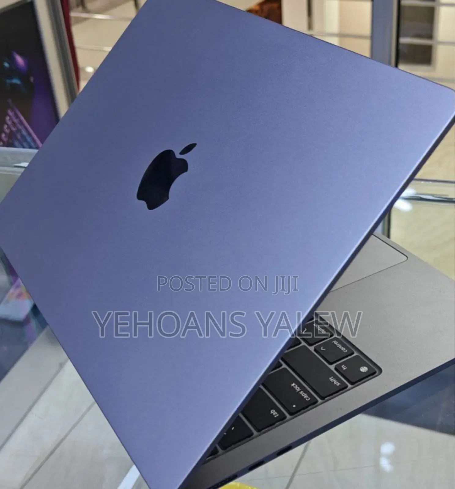 New Laptop Apple MacBook Air 2022 M2 8GB Apple M2 SSD 512GB