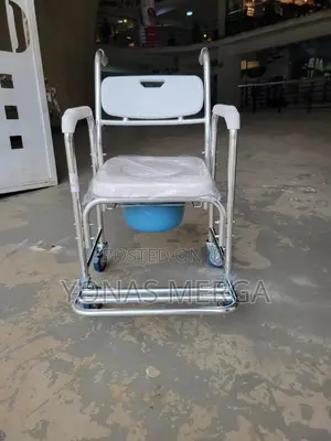 Photo - Chair, or Toilet Seat Wheelchair壩خcommode Chair嶈اtoilet Chair፵።Commodo