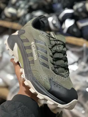 Columbia Green High Sole Quality Elegant Sneaker With Black Stripe