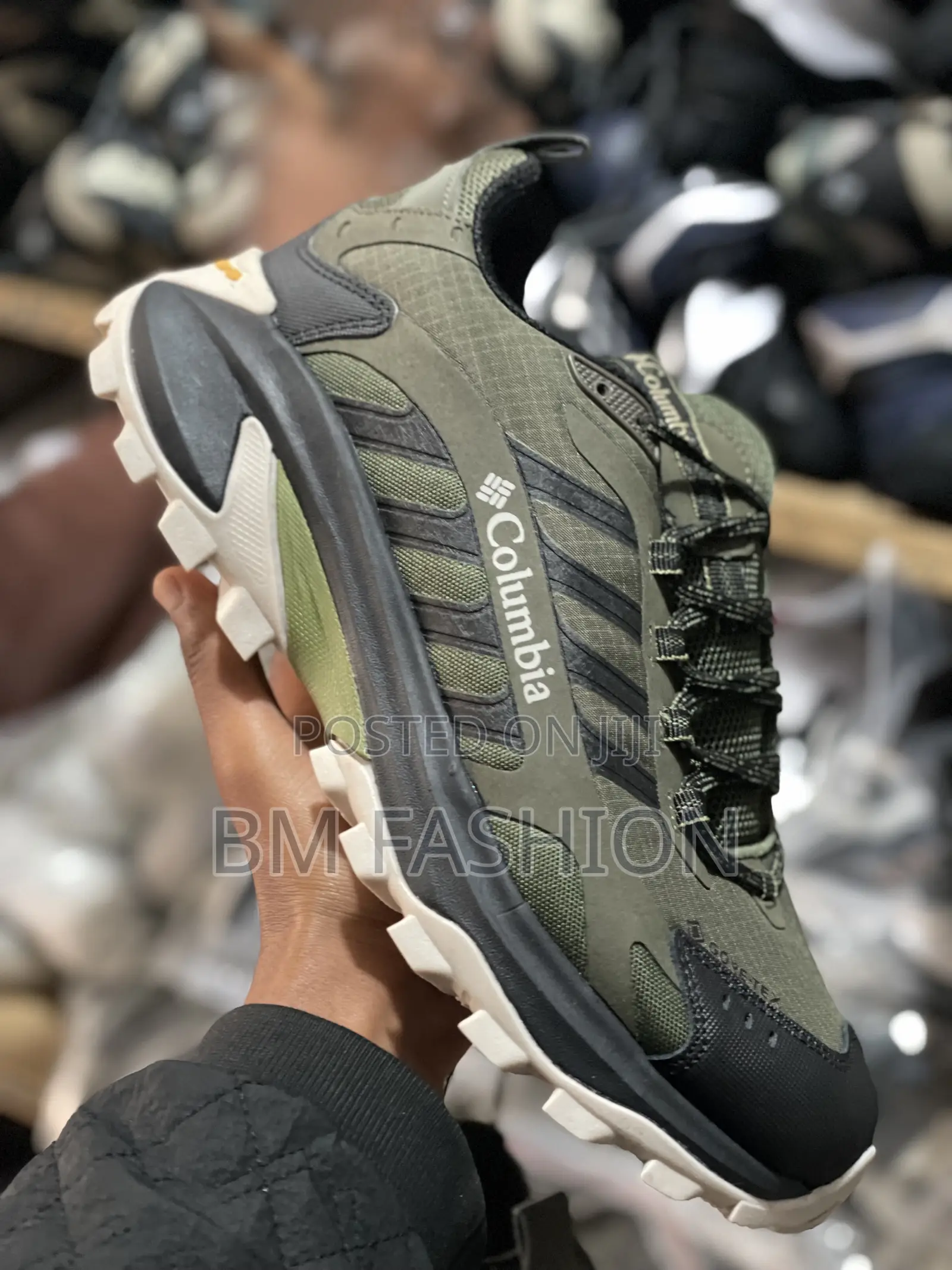 Columbia Green High Sole Quality Elegant Sneaker With Black Stripe