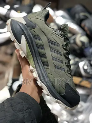 Columbia Green High Sole Quality Elegant Sneaker With Black Stripe