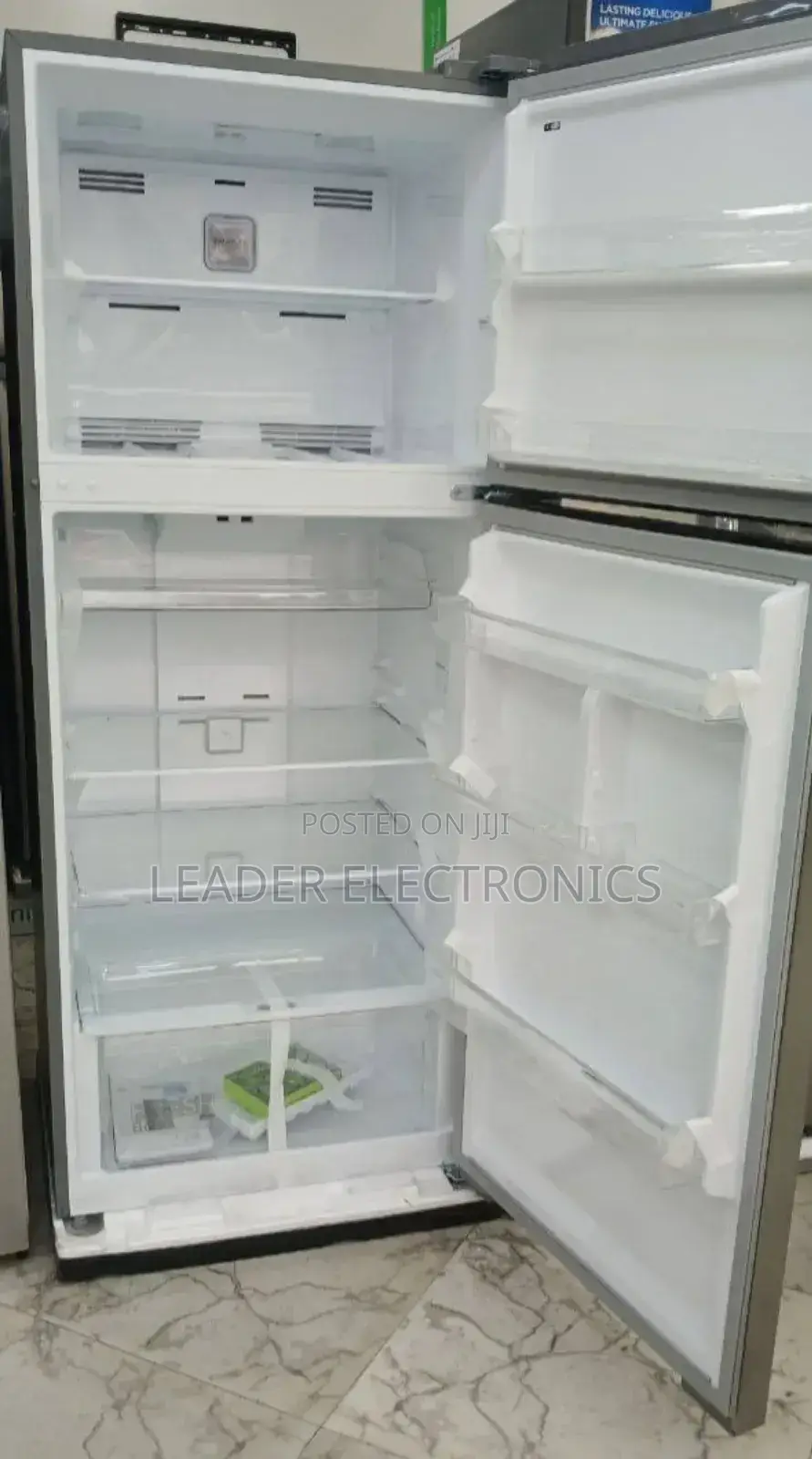 Midea Refrigerator 547