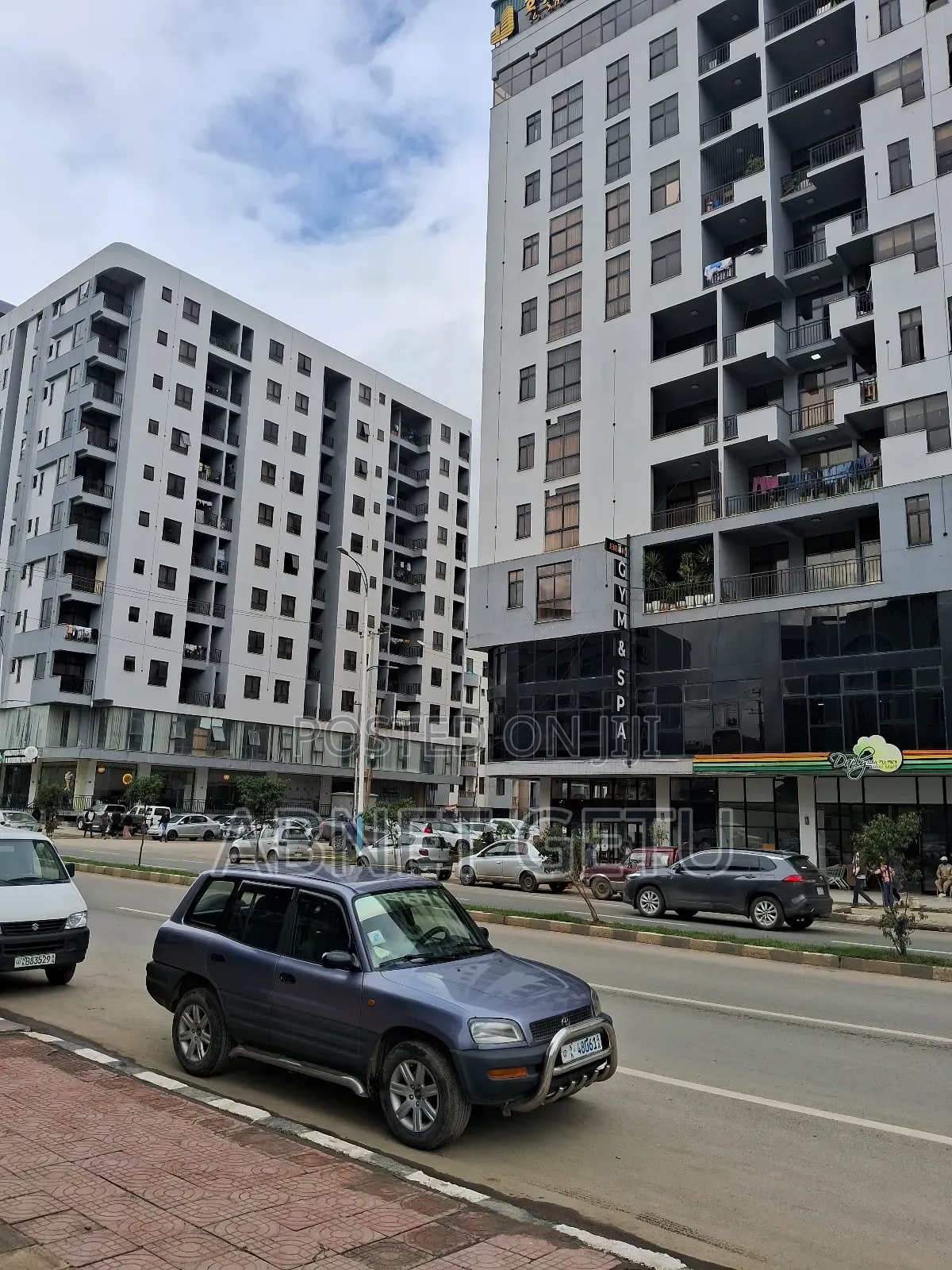 3bdrm Apartment in Jenboro, Bole for sale