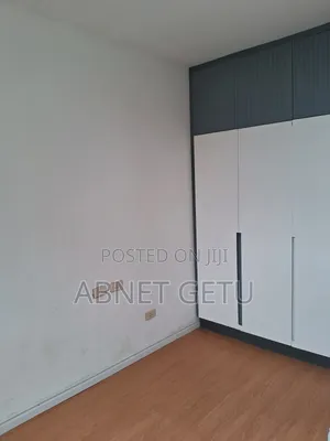 3bdrm Apartment in Jenboro, Bole for sale